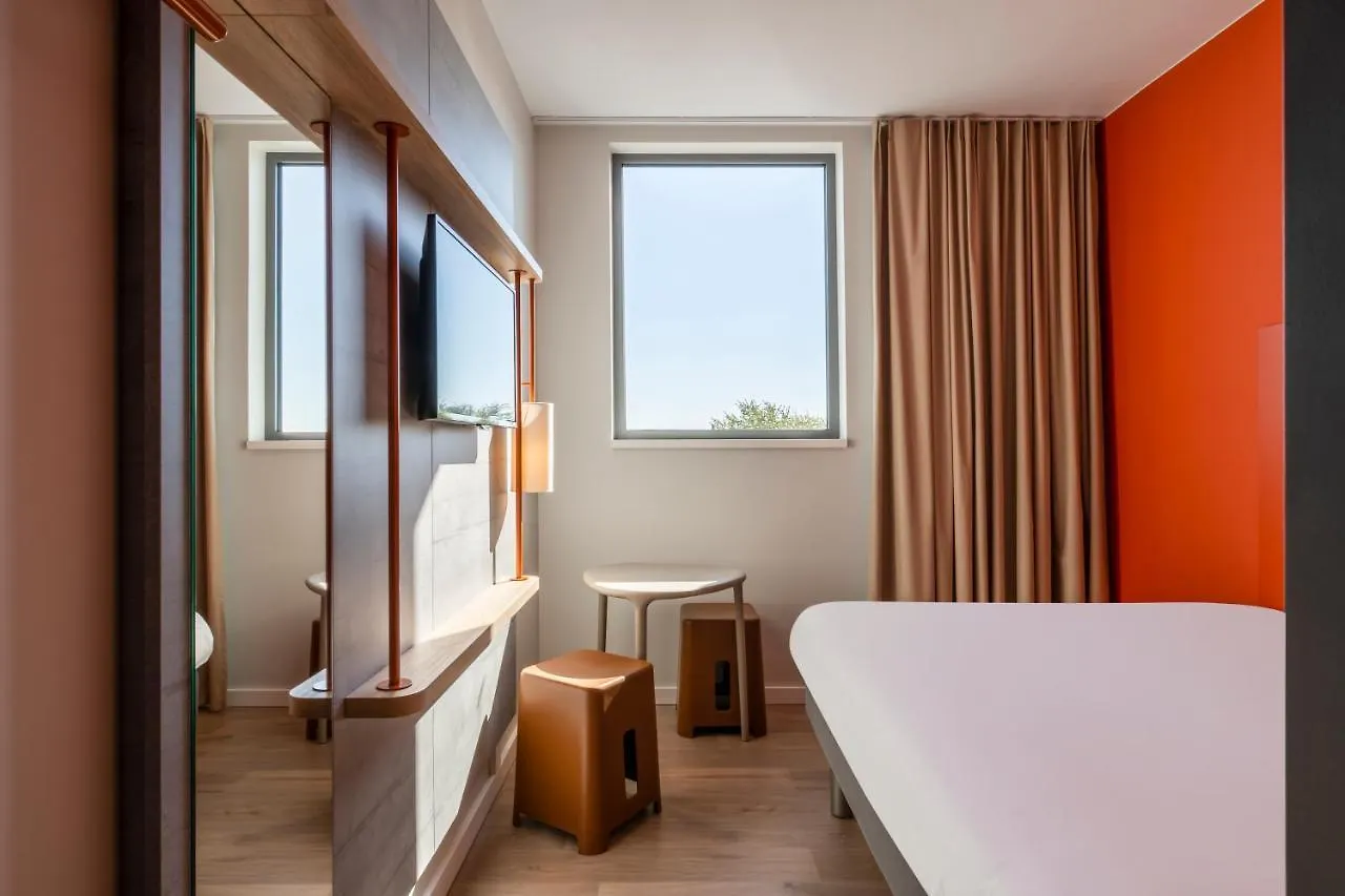 Ibis Budget Gent Centrum Dampoort Ghent